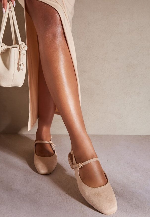 Renee - Beżowe Sandały Slingback Vices z Wkładką ze Skóry Naturalnej Sovritia. Okazja: na spotkanie biznesowe, do pracy, na co dzień. Zapięcie: pasek. Kolor: beżowy. Materiał: skóra. Sezon: lato. Obcas: na płaskiej podeszwie. Styl: biznesowy, klasyczny, elegancki, casual