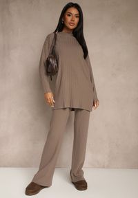 Renee - Ciemnobeżowy Komplet z Dzianiny z Bawełną Spodnie Wide Leg i Sweter Lanneia. Kolekcja: plus size. Kolor: beżowy. Materiał: bawełna, dzianina #5