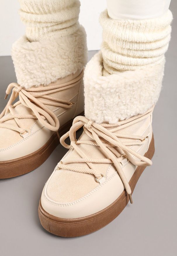Born2be - Beżowe Śniegowce na Grubej Podeszwie ze Sznurowaniem i Futerkiem Izantea. Okazja: na co dzień. Kolor: beżowy. Materiał: futro. Sezon: zima. Styl: casual, elegancki