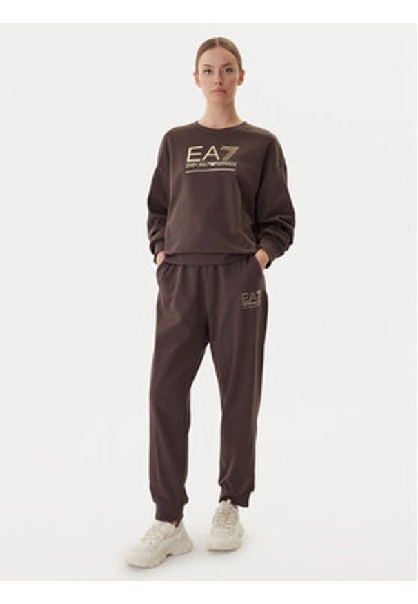 EA7 Emporio Armani Bluza 7W000416 AF12473 U6063 Brązowy Relaxed Fit. Kolor: brązowy. Materiał: bawełna