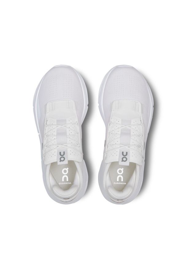 On - ON CLOUDNOVA 2 All White Sneakersy damskie. Okazja: do pracy, na spacer, na co dzień. Kolor: biały. Sport: turystyka piesza
