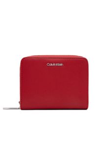 Calvin Klein Mały Portfel Damski Ck Must Medium Zip Around Wallet K60K611937 Czerwony. Kolor: czerwony. Materiał: skóra