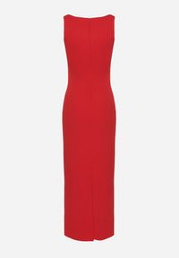 Born2be - Czerwona Dopasowana Sukienka z Wiskozą Ozdobiona Marszczeniem Siloria. Okazja: na co dzień. Typ kołnierza: dekolt w kształcie V. Kolor: czerwony. Materiał: wiskoza. Wzór: aplikacja. Sezon: lato. Typ sukienki: proste. Styl: casual, elegancki #6