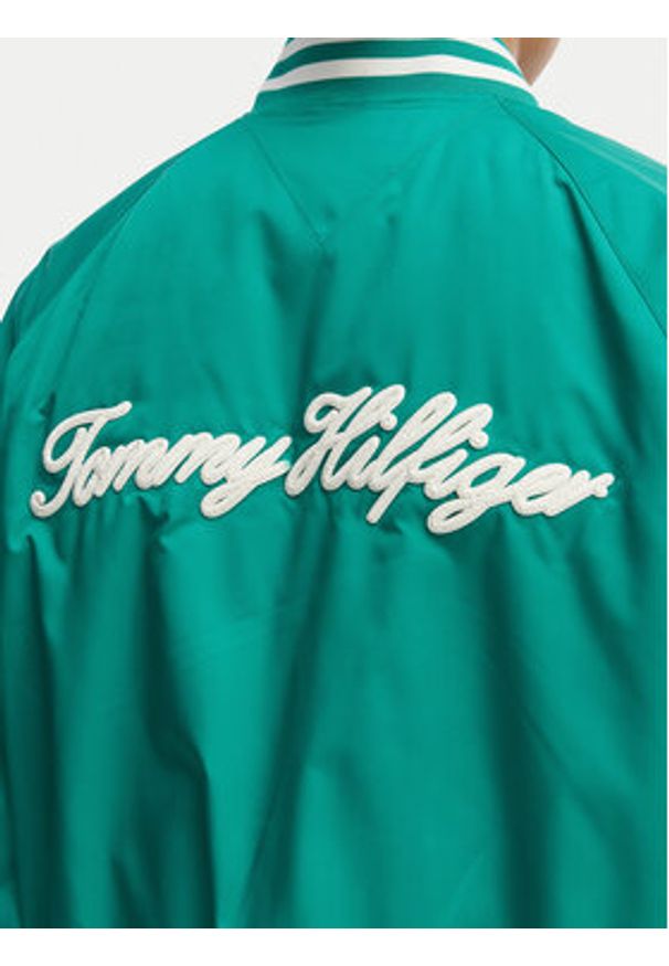 TOMMY HILFIGER - Tommy Hilfiger Kurtka bomber Logo Appliqué WW0WW48618 Zielony Regular Fit. Kolor: zielony. Materiał: syntetyk