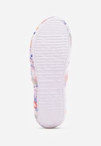 Born2be - Różowe Klapki Basenowe Ozdobione Wzorem w Kwiaty Thoninoe. Okazja: na plażę. Kolor: różowy. Wzór: kwiaty, aplikacja. Sezon: lato. Styl: wakacyjny #3