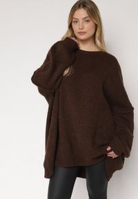 Born2be - Brązowy Sweter z Wiskozą i Wełną o Kroju Nietoperza Fedella. Okazja: na co dzień. Kolor: brązowy. Materiał: wełna, wiskoza. Styl: casual, elegancki #2