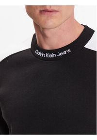 Calvin Klein Jeans Bluza J30J323158 Czarny Regular Fit. Kolor: czarny. Materiał: bawełna
