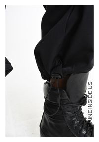 La Haine Inside Us Spodnie | 3Z M1203 | Mężczyzna | Czarny. Kolor: czarny. Materiał: bawełna, poliester. Długość: długie. Wzór: moro, aplikacja. Styl: militarny #9