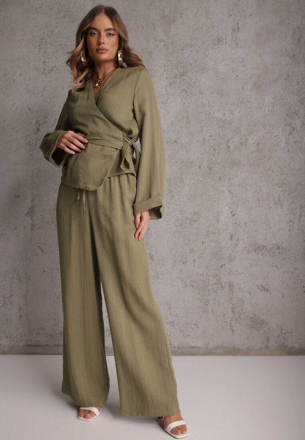 Renee - Zielone Spodnie Wide Leg High Waist z Wiskozy Terilinae. Okazja: na co dzień. Stan: podwyższony. Kolor: zielony. Materiał: wiskoza. Wzór: haft. Styl: casual