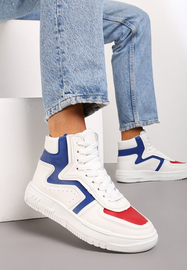 Renee - Biało-Niebieskie Sneakersy Sznurowane za Kostkę na Płaskiej Podeszwie Ascaride. Wysokość cholewki: za kostkę. Nosek buta: okrągły. Zapięcie: sznurówki. Kolor: biały. Materiał: materiał. Obcas: na płaskiej podeszwie. Wysokość obcasa: niski