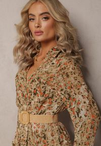 Renee - Jasnozielona Sukienka Rozkloszowana z Kopertowym Dekoltem Galateia. Okazja: na co dzień, na spacer. Typ kołnierza: dekolt kopertowy. Kolor: zielony. Materiał: tkanina. Długość rękawa: długi rękaw. Sezon: wiosna, jesień. Typ sukienki: kopertowe. Styl: casual #5