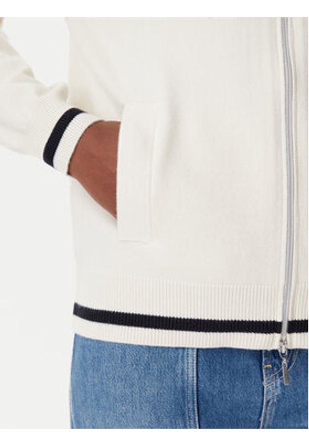 Olsen Kardigan 11004538 Écru Regular Fit. Materiał: syntetyk