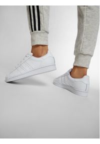Adidas - adidas Sneakersy Superstar J EF5399 Biały. Kolor: biały. Materiał: skóra. Model: Adidas Superstar #5