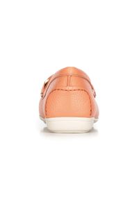Wittchen - Damskie mokasyny skórzane pastelowe. Kolor: pomarańczowy. Materiał: skóra. Szerokość cholewki: normalna. Wzór: aplikacja. Sezon: wiosna. Obcas: na obcasie. Wysokość obcasa: średni #8