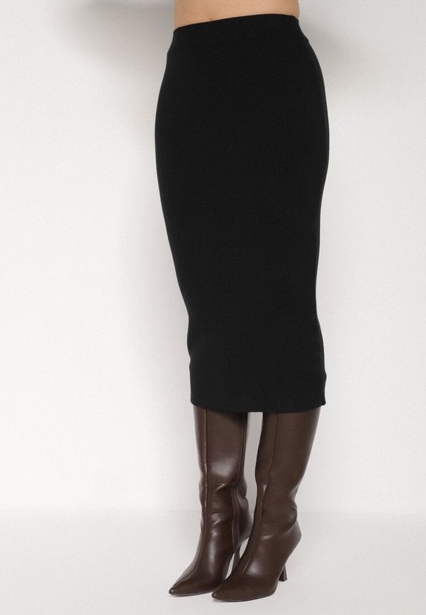 Born2be - Czarny Elegancki Komplet z Dzianiny z Wiskozą Kardigan i Spódnica Uneva. Kolor: czarny. Materiał: dzianina, wiskoza