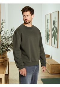 Sinsay - Bluza basic comfort fit - khaki. Kolor: brązowy