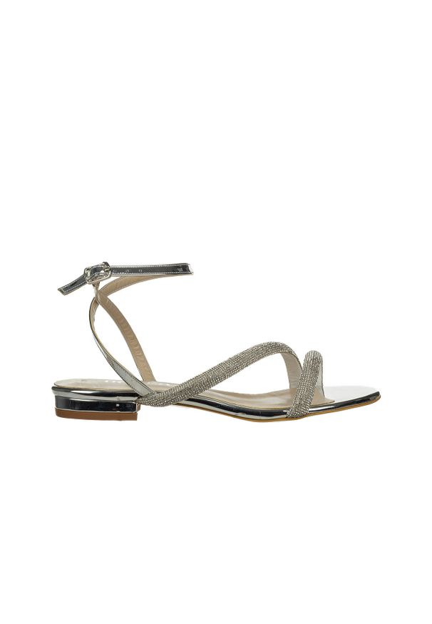 Sandały Bayla-187 1719 Silver 187112, Srebrny, Skóra ekologiczna - 37. Okazja: na co dzień. Zapięcie: pasek. Kolor: srebrny. Materiał: skóra ekologiczna. Wzór: motyw z bajki, paski. Obcas: na obcasie. Styl: elegancki, casual. Wysokość obcasa: średni