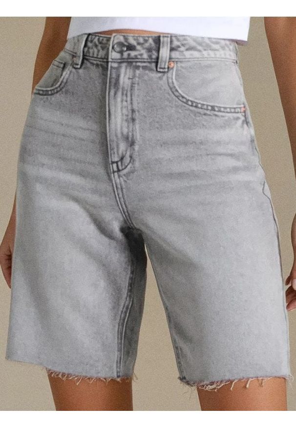 Sinsay - Bermudy jeansowe - szary. Kolor: szary. Materiał: jeans