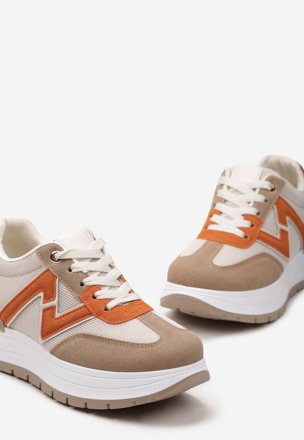 Born2be - Brązowo-Pomarańczowe Sneakersy na Grubej Podeszwie z Brokatowym Zdobieniem i Sznurowaniem Lavistes. Nosek buta: okrągły. Zapięcie: sznurówki. Kolor: brązowy. Materiał: materiał. Wzór: aplikacja. Obcas: na obcasie. Wysokość obcasa: niski