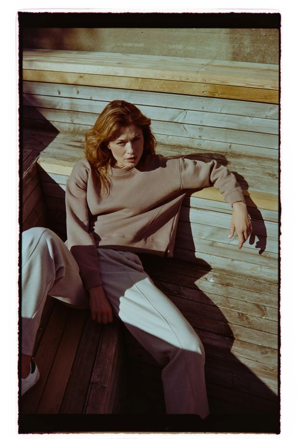 MOODO - Bluza oversize beżowa. Kolor: beżowy. Materiał: poliester, bawełna