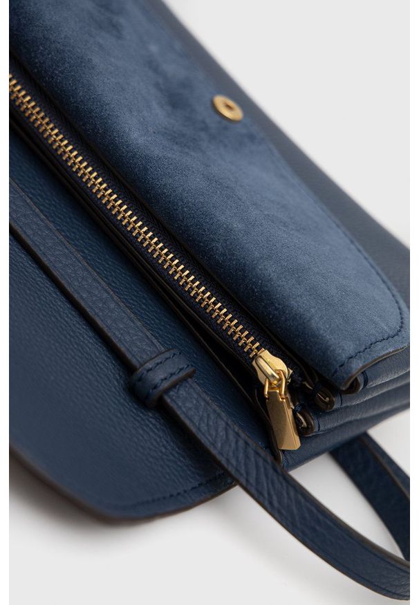 Tory Burch Torebka skórzana. Kolor: niebieski. Materiał: skórzane. Rodzaj torebki: na ramię