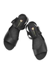 Czarne Sandały Armodo Stylowe Płaskie Obuwie Damskie. Okazja: na spacer. Zapięcie: pasek. Kolor: czarny. Materiał: skóra. Sezon: lato. Obcas: na platformie. Styl: elegancki #7