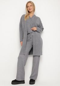 Born2be - Szary Dzianinowy Komplet z Wełną Kamizelka Długi Kardigan i Spodnie Otizela. Kolekcja: plus size. Kolor: szary. Materiał: dzianina, wełna