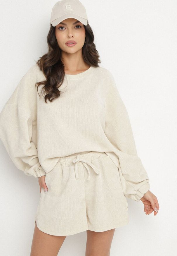 Born2be - Beżowy Dzianinowy Komplet Bluza i Szorty Novanisa. Kolor: beżowy. Materiał: dzianina