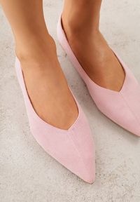 Renee - Różowe Balerinki z Imitacji Zamszu ze Szpiczastym Noskiem Melikel. Nosek buta: szpiczasty. Kolor: różowy. Materiał: zamsz #6