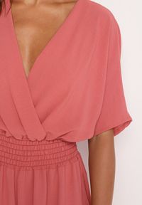 Born2be - Ciemnoróżowy Kopertowy Kombinezon z Gumką w Talii i Szerokimi Nogawkami Vimashea. Okazja: na co dzień. Kolor: różowy. Styl: casual, elegancki #5