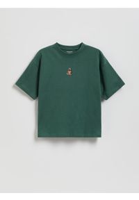 Reserved - T-shirt z nadrukiem - zielony. Kolor: zielony. Materiał: dzianina, bawełna. Wzór: nadruk
