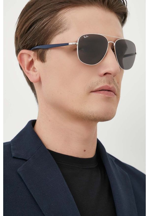 Ray-Ban okulary przeciwsłoneczne kolor szary. Kolor: szary
