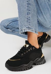 Born2be - Czarne Sneakersy Irelota. Nosek buta: okrągły. Kolor: czarny. Materiał: materiał, tkanina. Szerokość cholewki: normalna #1