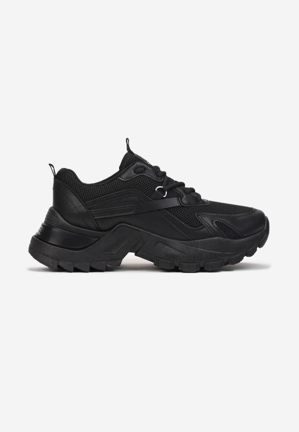 Renee - Czarne Sneakersy Dorameia. Wysokość cholewki: przed kostkę. Nosek buta: okrągły. Zapięcie: sznurówki. Kolor: czarny. Materiał: jeans, materiał. Wzór: aplikacja