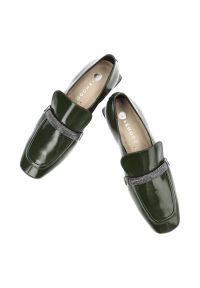 Zielone Półbuty Armodo Eleganckie Obuwie Damskie. Okazja: do pracy, na spotkanie biznesowe. Kolor: zielony. Materiał: skóra, lakier. Szerokość cholewki: normalna. Styl: elegancki #5