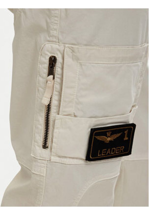 Aeronautica Militare Spodnie cargo Iconic Anti-G 261PA1387UCT01493 Beżowy Regular Fit. Kolor: beżowy. Materiał: bawełna
