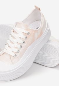 Born2be - Różowo-Białe Trampki Cambrisa. Nosek buta: okrągły. Kolor: różowy. Materiał: guma, jeans, materiał. Szerokość cholewki: normalna #5