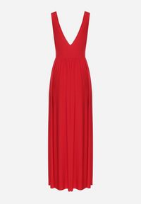 Born2be - Czerwona Koktajlowa Sukienka na Ramiączkach z Trójkątnym Dekoltem i Rozcięciem z Boku Nestarli. Okazja: na wesele, na imprezę, na ślub cywilny. Typ kołnierza: dekolt w kształcie V. Kolor: czerwony. Materiał: materiał. Długość rękawa: na ramiączkach. Sezon: lato. Styl: wizytowy #6