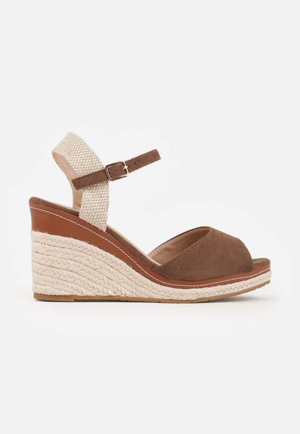 Renee - Brązowe Boho Sandały VICES na Koturnie Zdobionym Plecionką Hiseise. Okazja: na spacer. Kolor: brązowy. Wzór: aplikacja. Sezon: lato. Obcas: na koturnie. Styl: boho