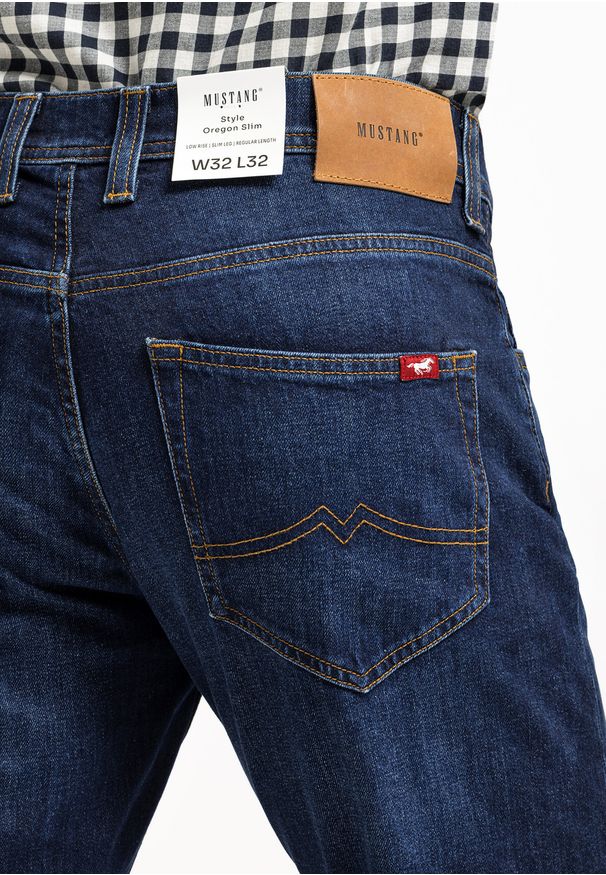 Mustang - MUSTANG OREGON SLIM MĘSKIE SPODNIE JEANSOWE JEANSY DŻINSY DENIM BLUE 1015041 5000 982. Okazja: na co dzień. Sezon: lato, zima. Styl: klasyczny, elegancki, sportowy, casual
