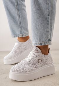Born2be - Białe Sneakersy z Plecionki na Grubej Podeszwie w Stylu Boho Dacara. Okazja: na co dzień. Kolor: biały. Materiał: jeans. Szerokość cholewki: normalna #1