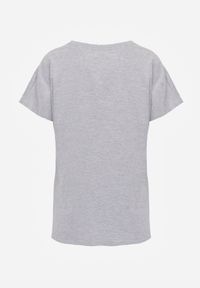 Born2be - Szary T-shirt Bawełniany Klasyczny o Fasonie Oversize z Dłuższym Tyłem Nemedora. Okazja: na co dzień. Kolor: szary. Materiał: bawełna. Długość: długie. Styl: klasyczny #3