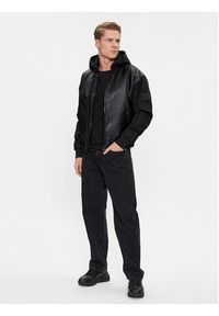 Calvin Klein Jeans Kurtka z imitacji skóry J30J324597 Czarny Regular Fit. Kolor: czarny. Materiał: skóra #5