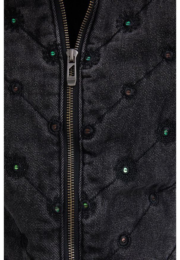 Desigual Kurtka jeansowa damska kolor czarny zimowa. Okazja: na co dzień. Kolor: czarny. Materiał: jeans. Sezon: zima. Styl: casual