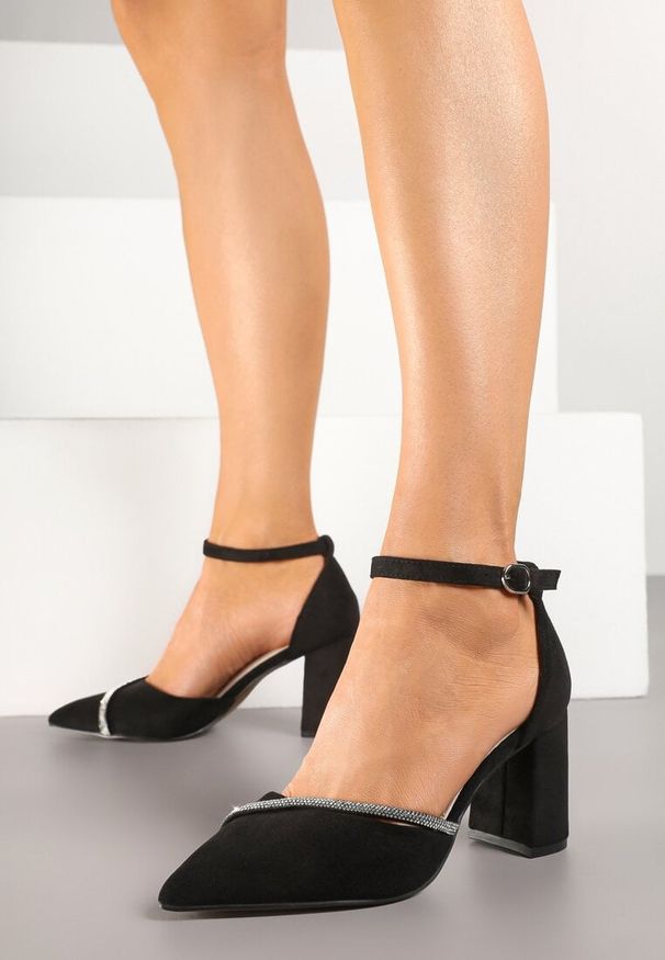 Born2be - Czarne Czółenka na Słupku Zapinane wokół Kostki z Cyrkoniami Klinneria. Kolor: czarny. Obcas: na słupku