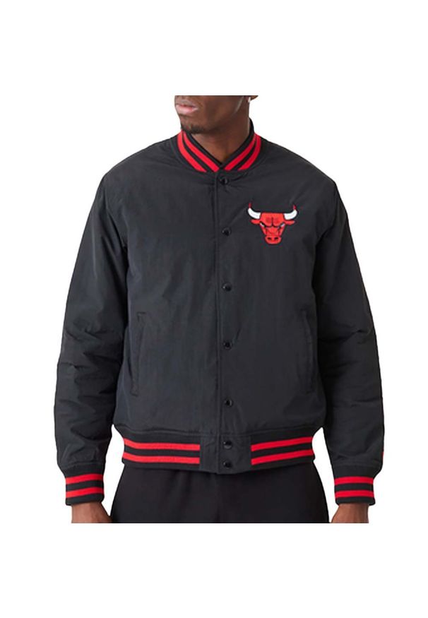 Kurtka uniwersalna męska New Era Nba Chicago Bulls Script. Kolor: czerwony