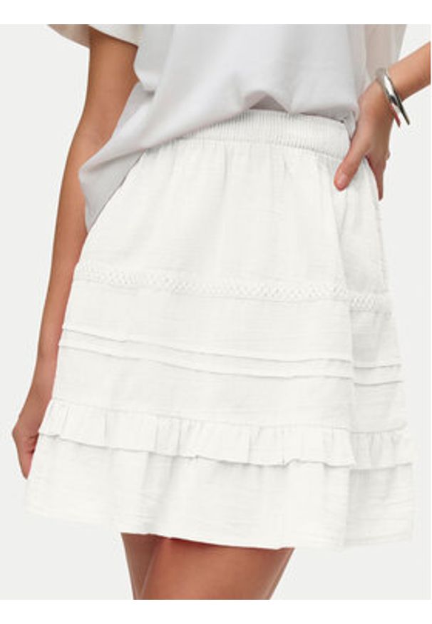 Vero Moda Spódnica mini Pretty 10325239 Biały Regular Fit. Kolor: biały. Materiał: bawełna
