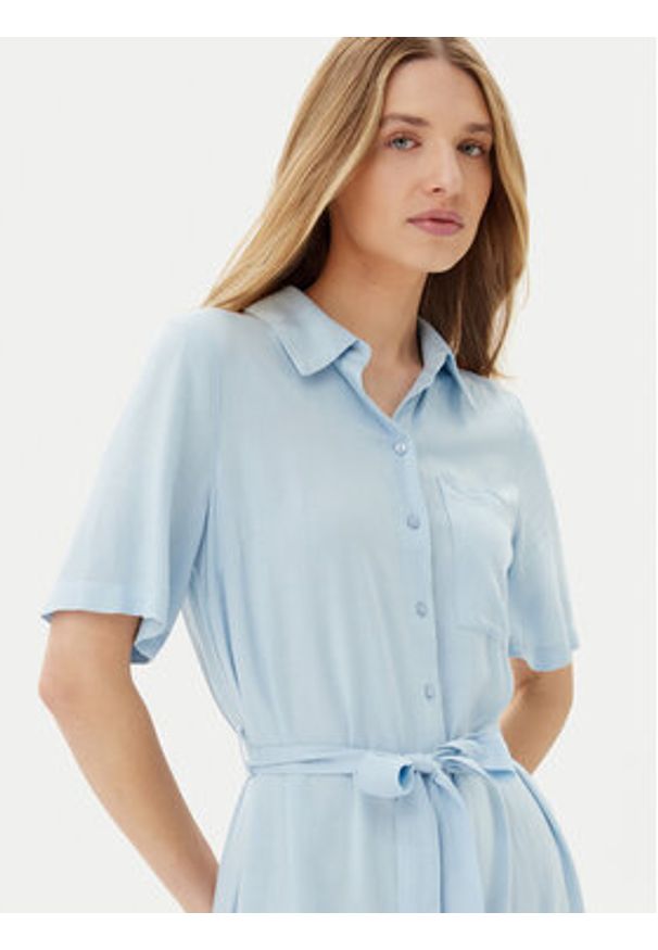Pieces Sukienka koszulowa Pia 17152063 Niebieski Regular Fit. Kolor: niebieski. Materiał: wiskoza, len. Typ sukienki: koszulowe