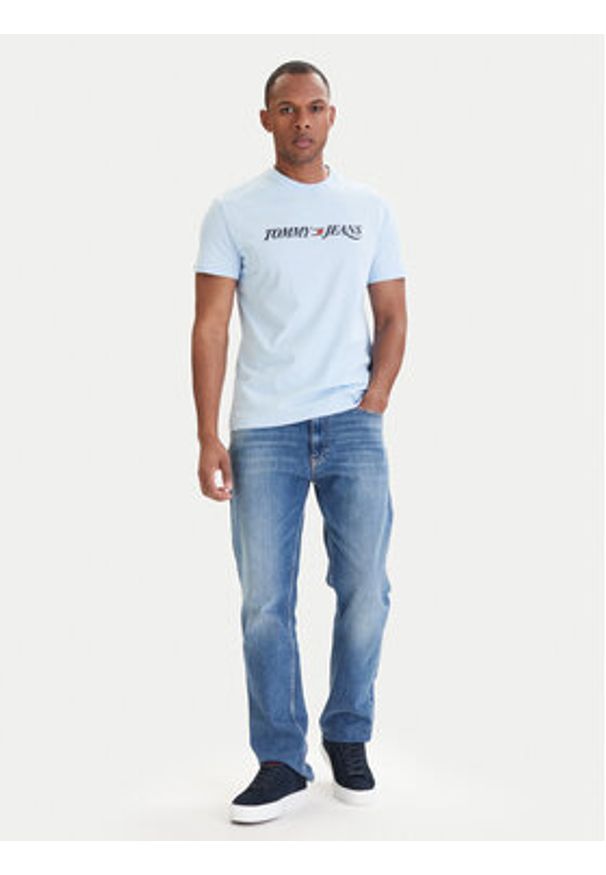 Tommy Jeans T-Shirt DM0DM22548 Błękitny Regular Fit. Kolor: niebieski. Materiał: bawełna