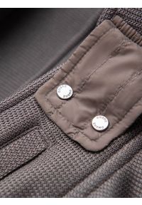 Ombre Clothing - Kurtka męska z wysokim kołnierzem i polarowym wnętrzem – popielata V2 - Rozmiar: XL. Kolor: szary. Materiał: polar. Wzór: aplikacja. Styl: elegancki